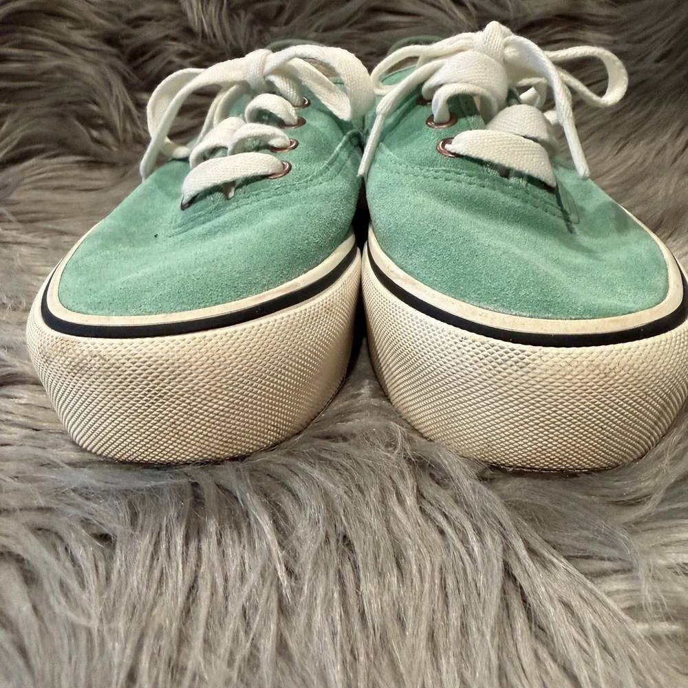 *LIKE NEW* Suede 1” Platform Vans (Women’s 8/ Mens 6.5) - Picture 5 of 7